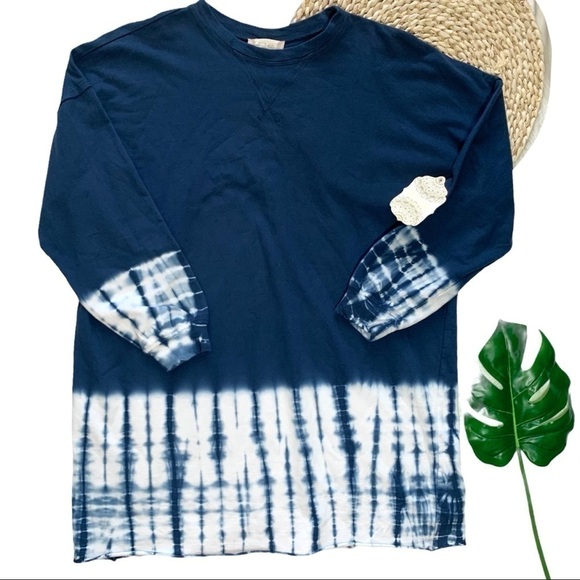 Altar’d State Long Sleeve Navy and Whites Tie Dye Long Sleeve Sweatshirt Dress - Picture 1 of 16